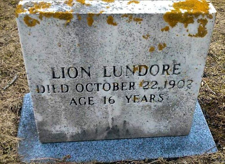 Lion “Little Peddler” Lundore - https://www.findagrave.com/