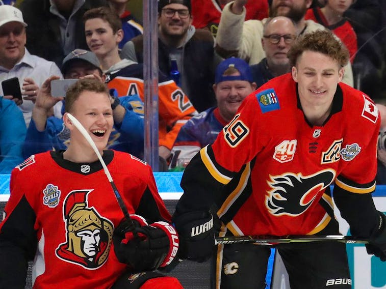 Matthew Tkachuk gives scouting report on younger brother Brady