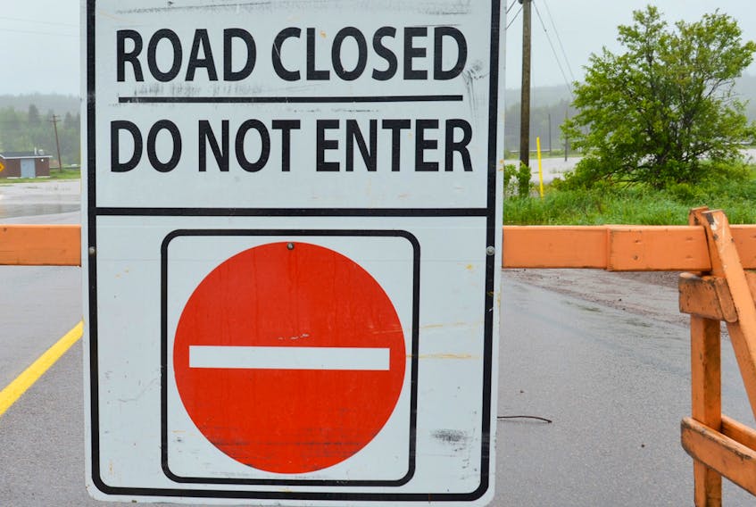 The Department of Transportation and Infrastructure advises that the Trans-Canada Highway between Moncton and Fredericton will be closed to all traffic this evening as water levels continue to rise.