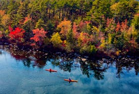 FOR NEWS STANDALONE:
Chris and Sherri Leonard go for a paddle in the waters of Rocky Lake on a fine fall afternoon, near Bedford, NS Wednesday October 13, 2021.

TIM KROCHAK PHOTO