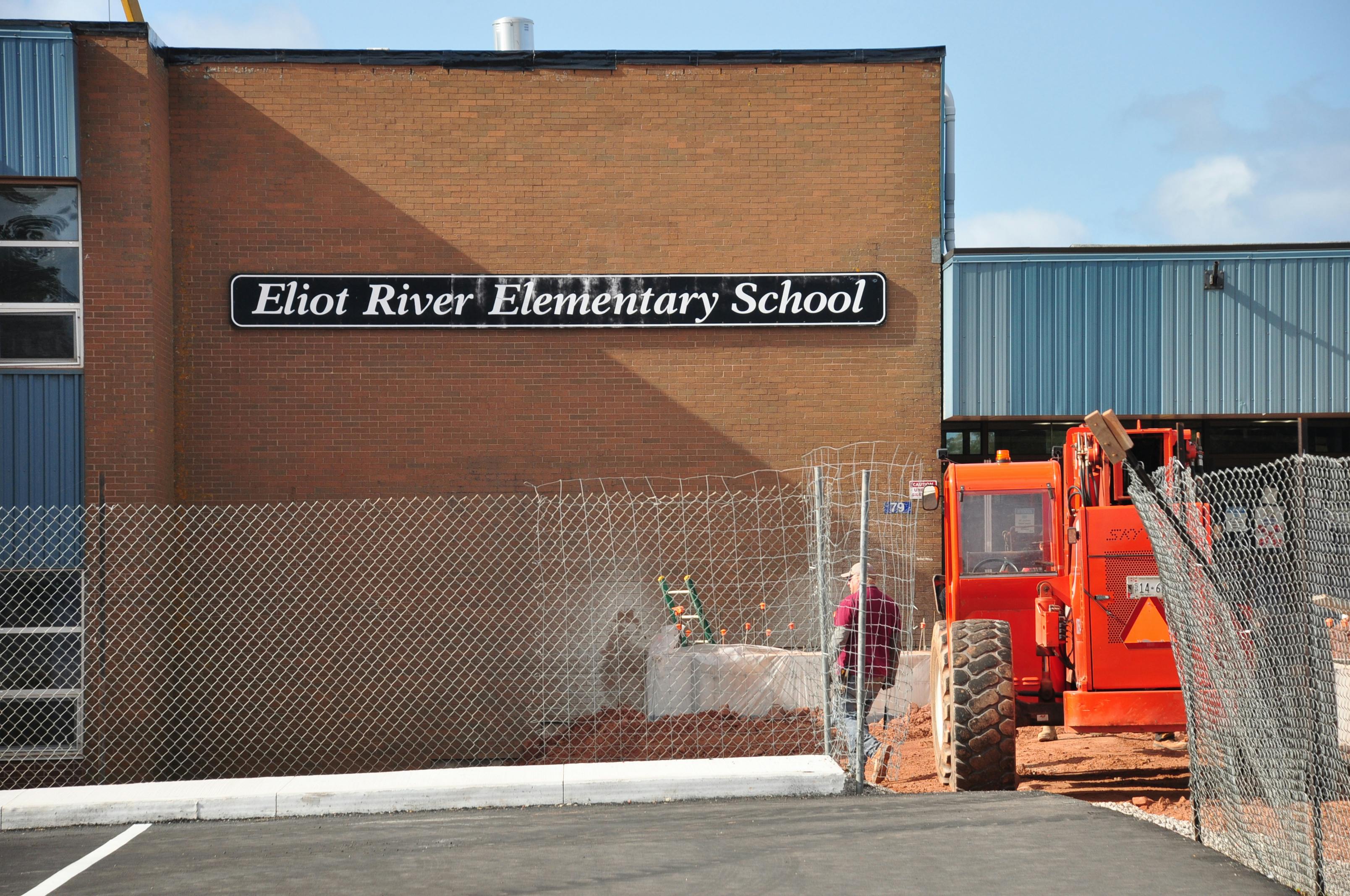 Early closure of two P.E.I. schools in June putting strain on