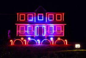FOR TAPLIN STORY:
The synchronized music and Xmas light show at the Anderson family home is seen in Fall River Tuesday evening November 16, 2021.

TIM KROCHAK PHOTO