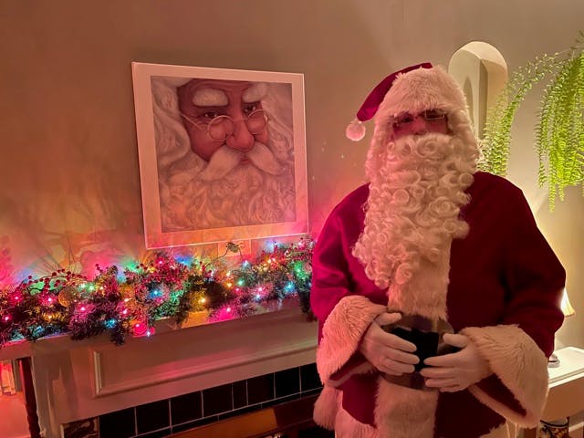 HOLIDAY PHOTO Santa Claus sighting in Kentville N.S. SaltWire