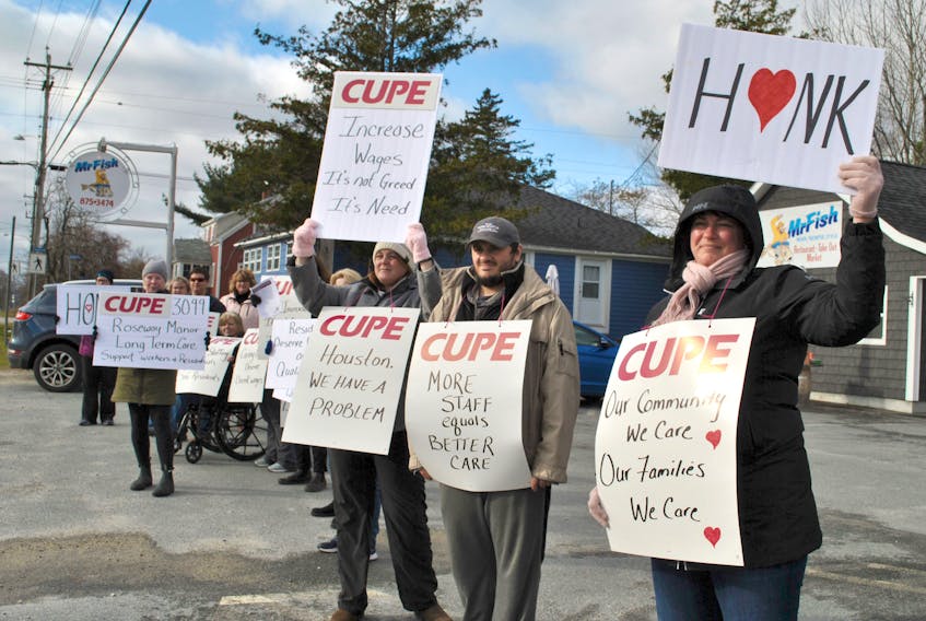 Unionized long term care workers in Shelburne rally for action from the provincial government to address staffing shortages and pay wages. KATHY JOHNSON
