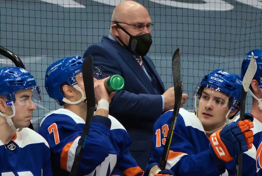 While his team was shut down due to COVID-19, New York Islanders coach Barry Trotz called Ottawa Senators coach D.J. Smith for advice and said, 'D.J. was fantastic.'