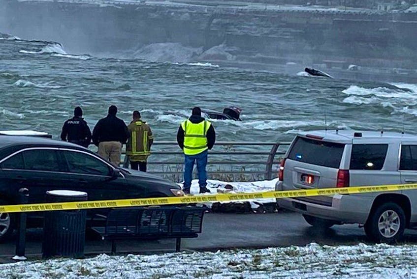 A car has been spotted floating dangerously close to the brink of the Niagara falls Wednesday afternoon. 