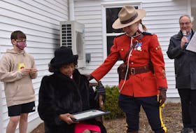 Annapolis District RCMP Const. Cheryl Ponee presents Cassie Tolbart with a certificate from Prime Minister Justin Trudeau for her 95th birthday. Tolbart is a well-known supporter of the RCMP, and she’s regularly dropped off backed goods at the local detachment to show her appreciation for the members. – Ashley Thompson