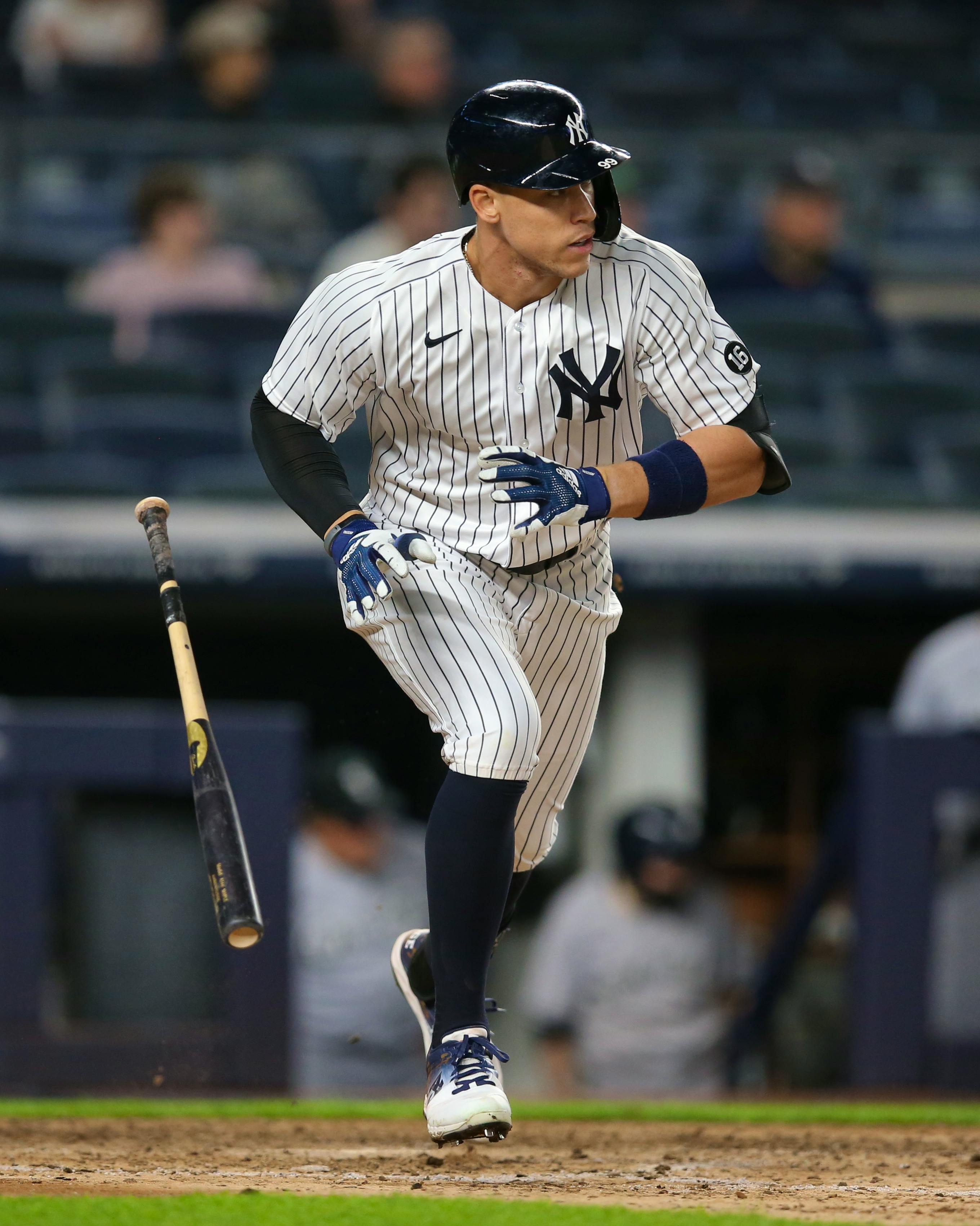 Gleyber Torres continues to roll as Yankees beat White Sox, 7-0