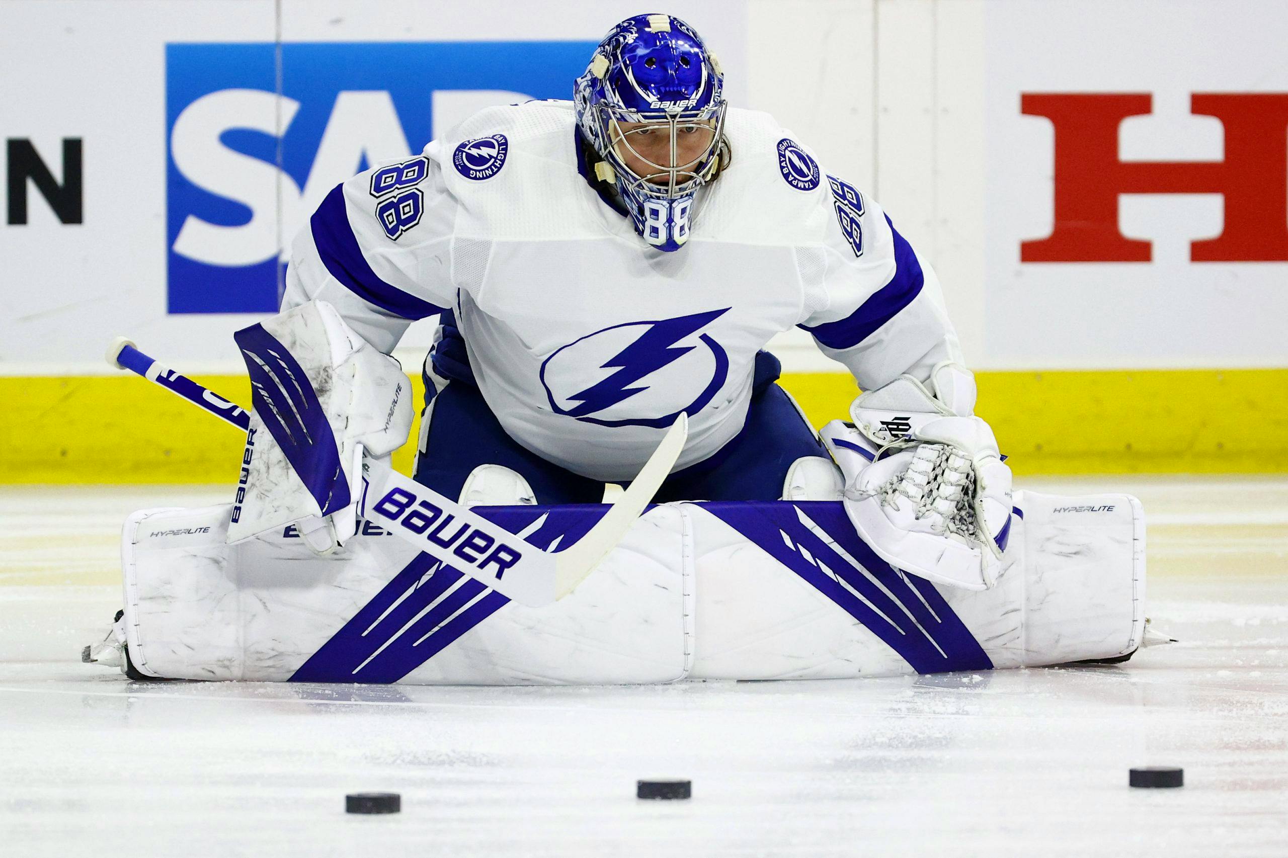 Vasilevskiy makes 34 saves, Lightning beat Flyers 4-0