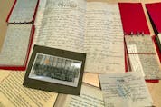  A colector calling himself Mr. Smith donated this treasure trove of priceless letters and documents once belonging to Frank Fredrickson to the Hockey Hall of Fame, including diary entries, a letter of commendation from King George V and a pass from his commanding officer allowing him to play hockey. HOCKEY HALL OF FAME