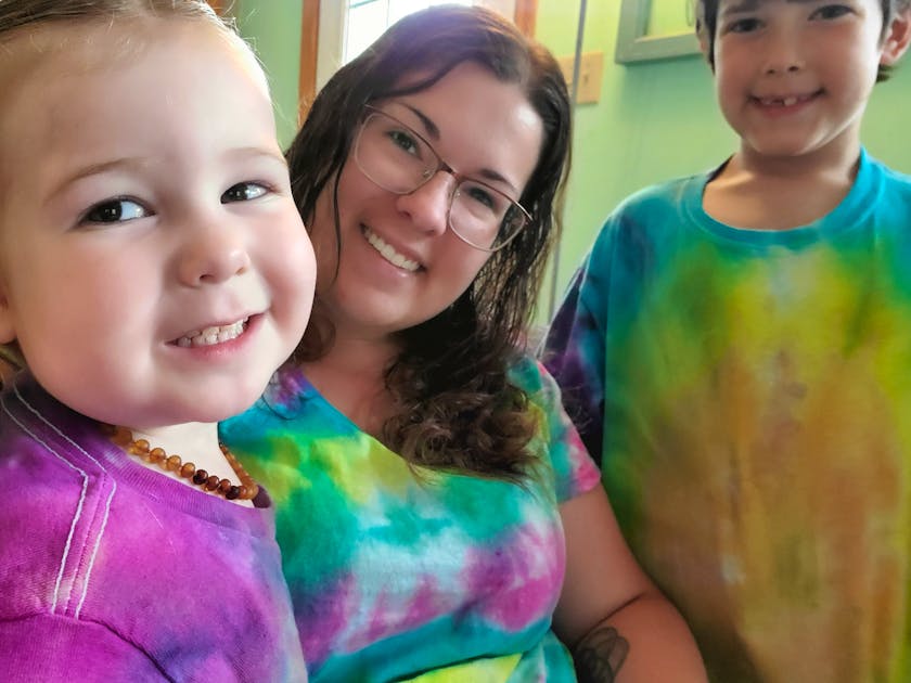 Tips for Tie Dyeing With Kids