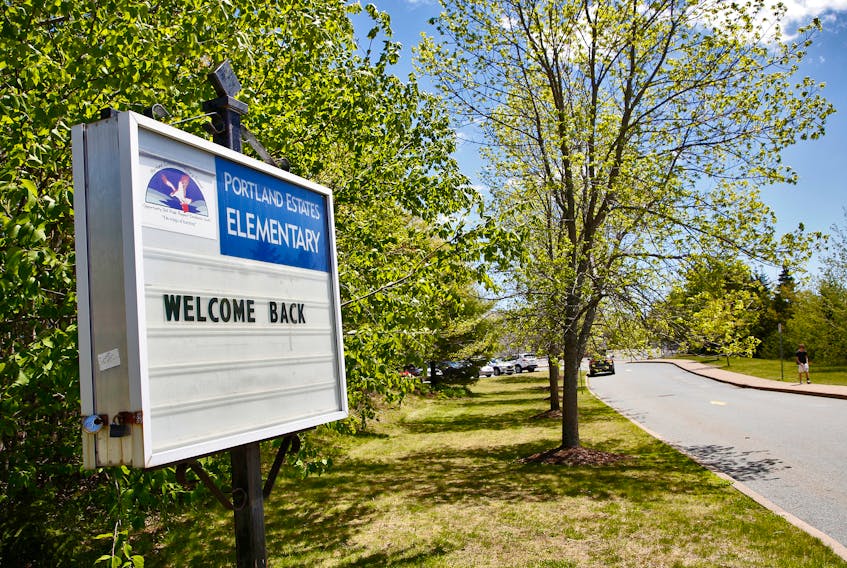 FOR NEWS  COVID:
A welcome back greeting is seen on the sign outside Portland Estates School in Dartmouth Wednesday June 2, 2021. Schools in HRM and in Cape Breton open Wednesday.

TIM KROCHAK PHOTO