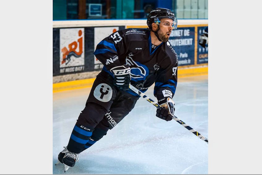 Matt Brenton has played pro hockey in France for the last six years, including the past three seasons in Nantes. The talented forward is thrilled to be continuing his career in the city after inking a new contract with the club for the 2021-22 season. Arnaud Masson photo