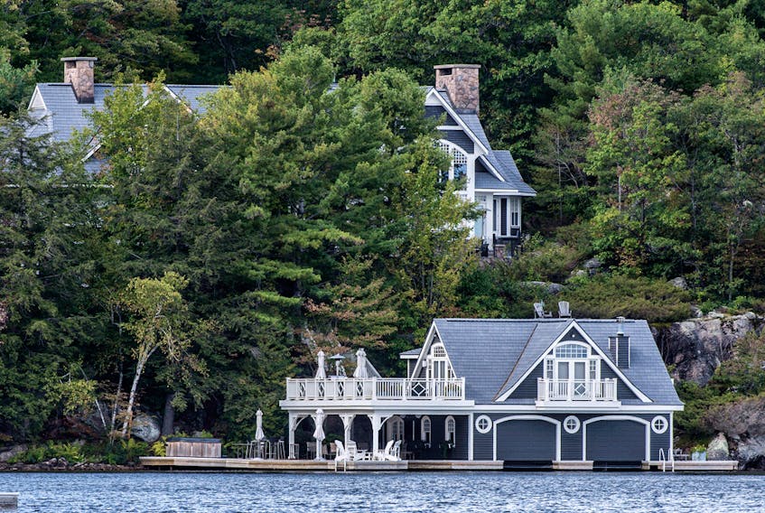  The Lake Joseph cottage owned by Kevin O’Leary.