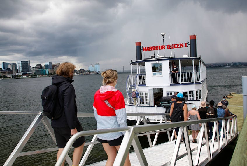 FOR JEN TAPLIN STORY:
Visitiors depart via the Harbour Queen, following a tour at George's Island National Historic Site  Friday July 23, 2021.

TIM KROCHAK PHOTO