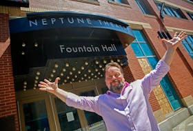 FOR COOKE STORY:
Neptune Theatre director, Jeremy Webb, seen in front of the theatre in Halifax Monday August 16, 2021.

TIM KROCHAK PHOTO