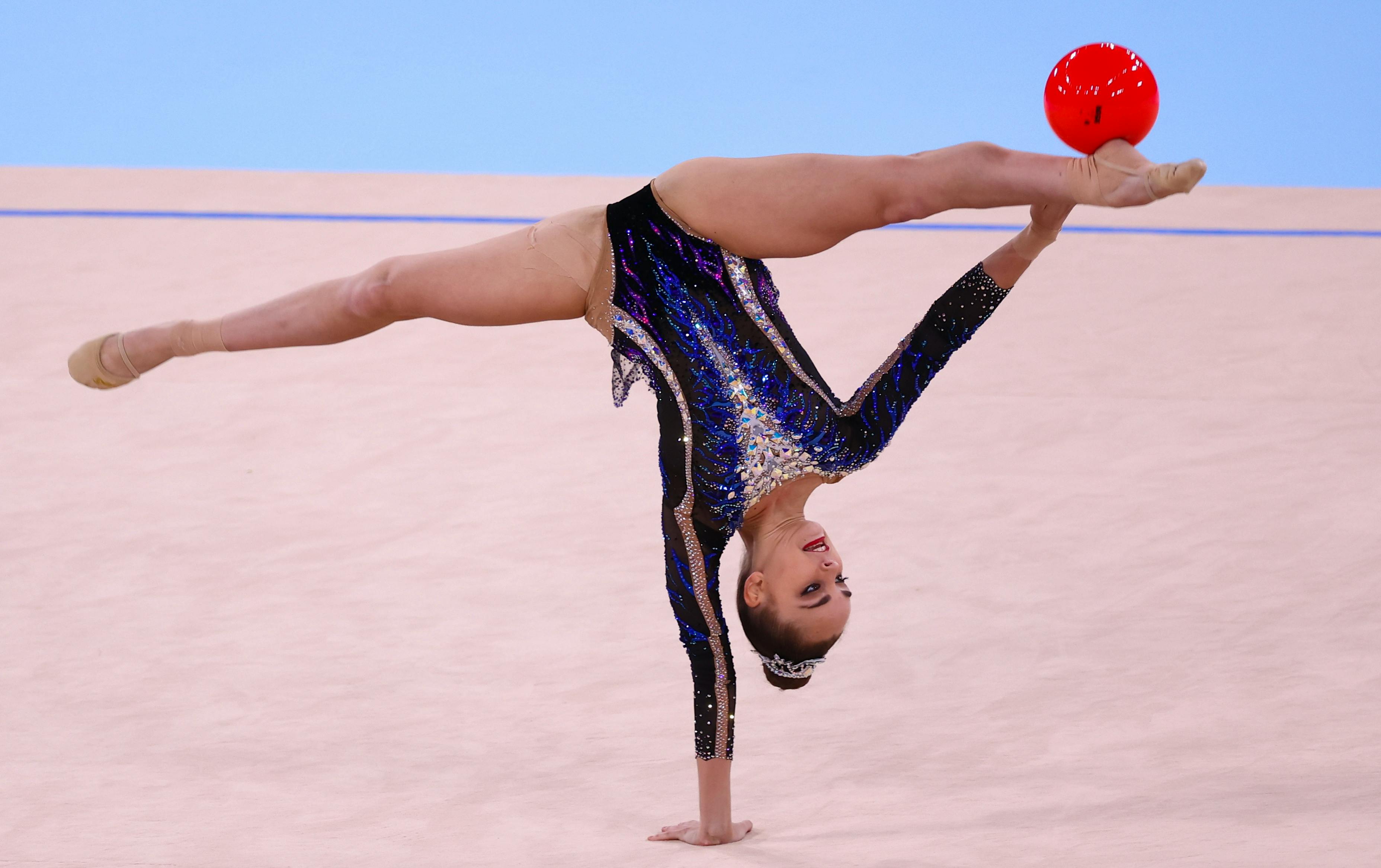 Olympics 2021: Meet the Russian twins dominating rhythmic gymnastics