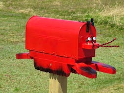Until I moved to Atlantic Canada, I had never noticed mailboxes. Over the years, I have come across some very interesting mail holders. Michele Lawlor snapped a photo of this cleverly disguised crustacean on Route 209 in Point Prim, P.E.I. If you stumble on a unique mailbox, I'd love to see it.  Snap a photo and send it to: weathermail@weatherbyday.ca   

I'll share the photos with everyone next Monday.