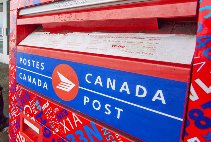 Canadians voting by mail have until the minute their local riding polls close on Sept. 20 to get their envelope to Elections Canada.