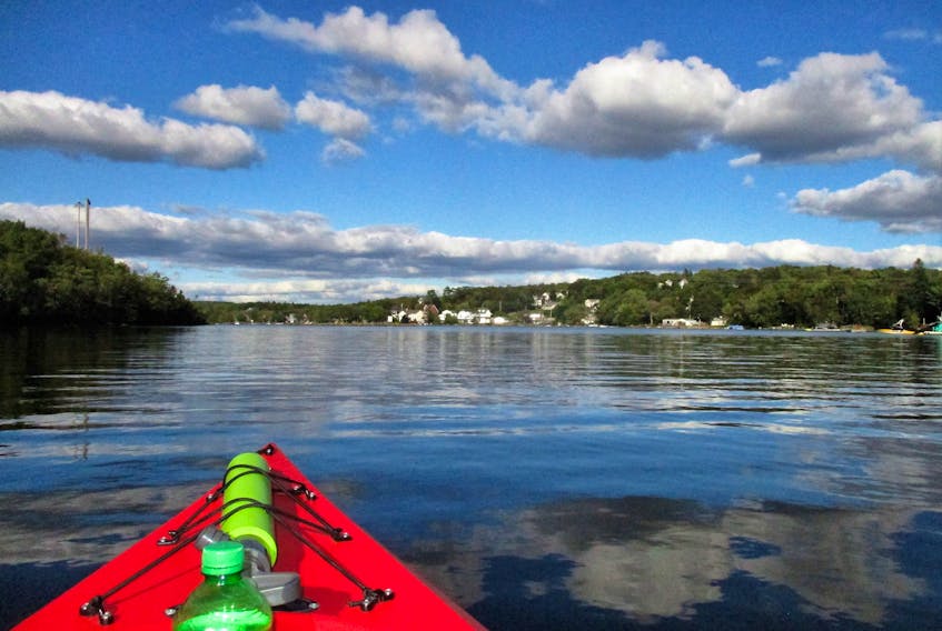 Sylvie Theriault treated herself to a late afternoon kayak outing on Tuesday in Shubie Park near Halifax. The view she had of Lake Charles was breathtaking. Breathtaking, to say the least. I hope you’ll be able to get out many more times before the cooler fall weather settles in Sylvie.