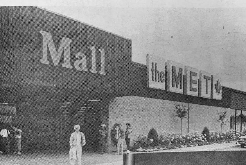 Remember the Fort Edward Mall in Windsor? In 1986, it had 19 stores and services and was open six days a week. During September that year, the mall was giving away three $1,000 shopping sprees.