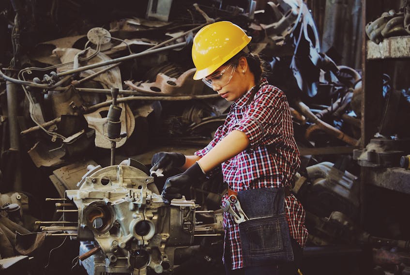 Safety training is a critical component of working in the trades. ©Pexels-chevanon-photography