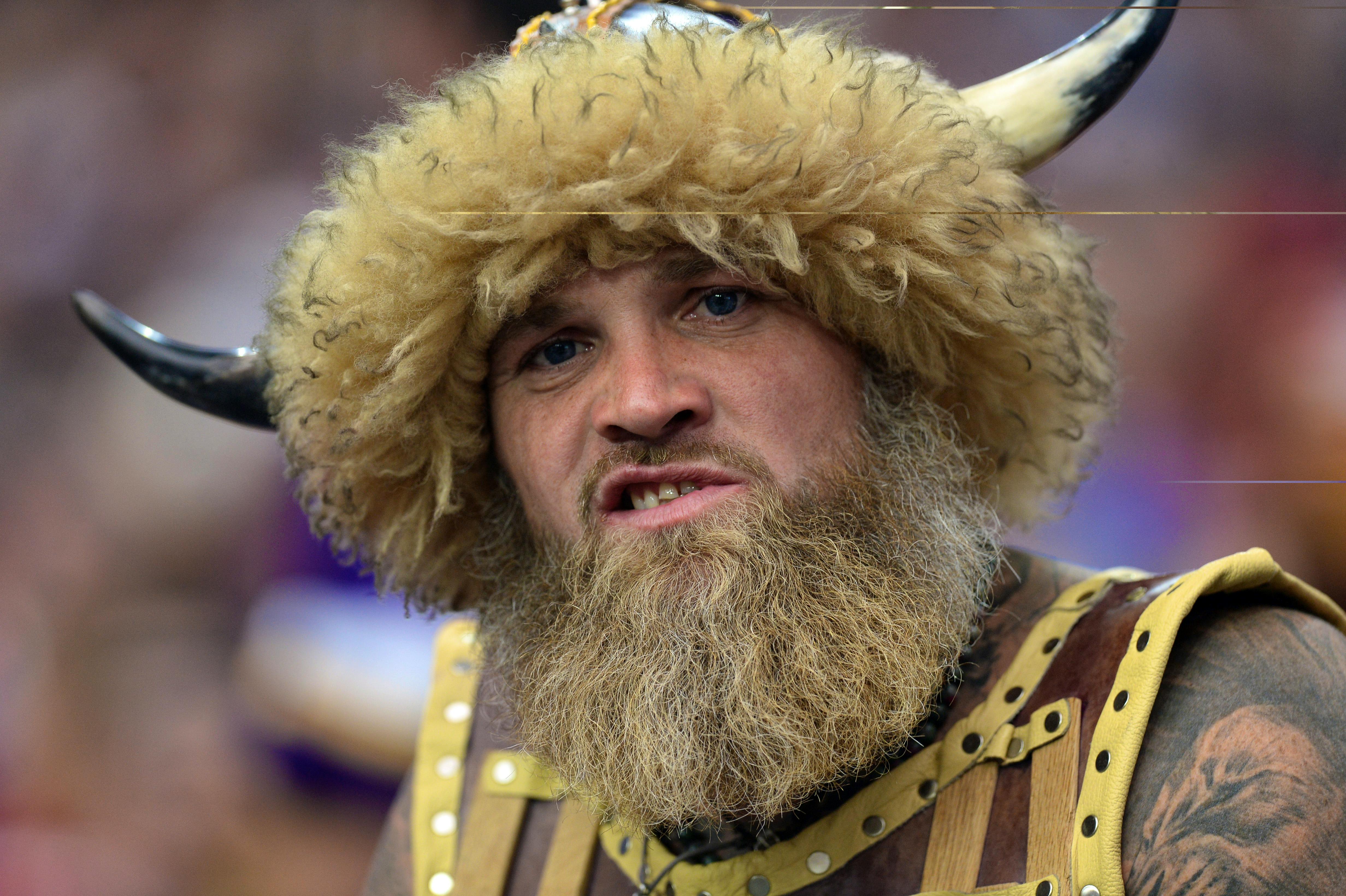 Kyler Murray, Matt Prater help Cardinals edge Vikings 34-33