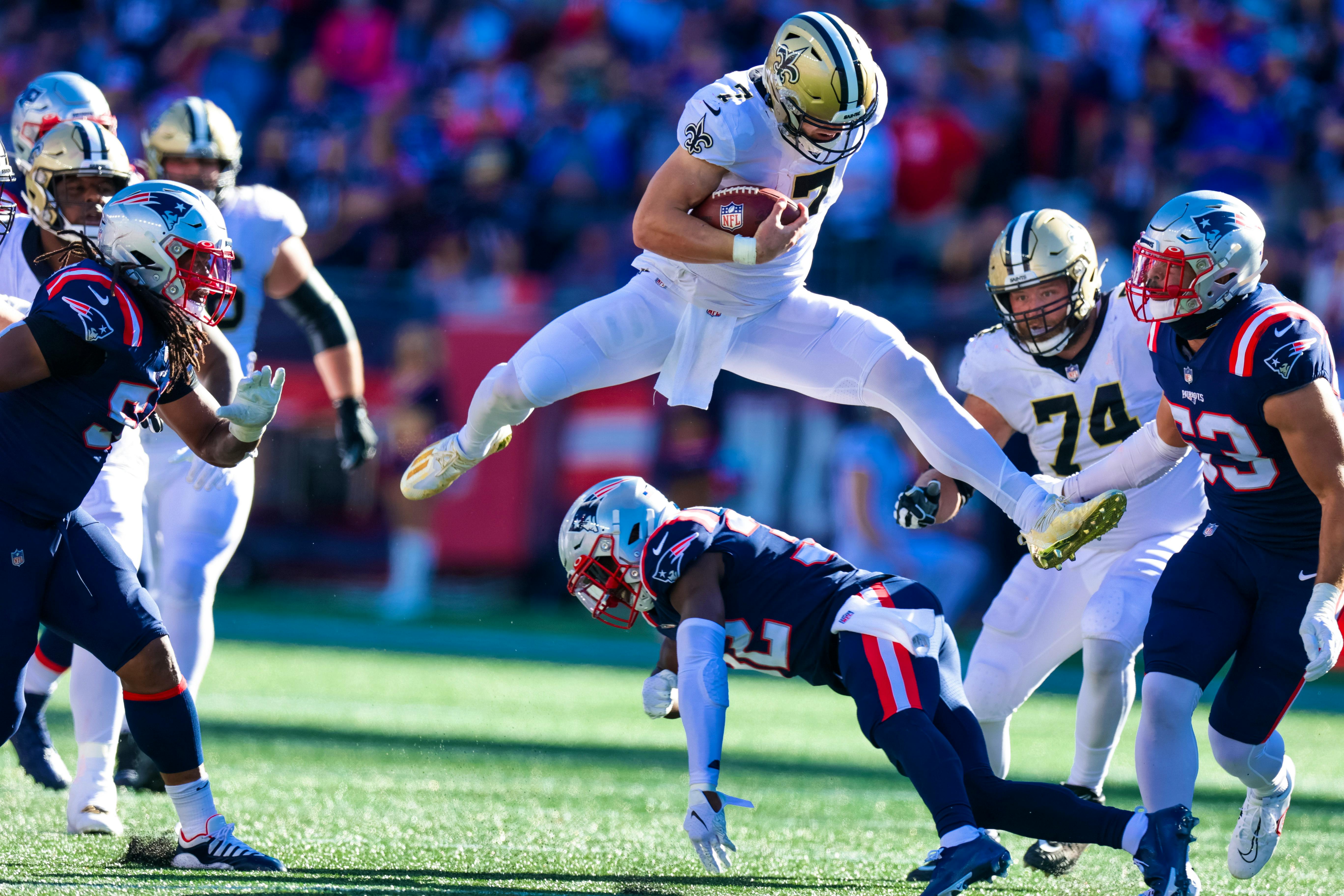 Chargers' Justin Herbert melts under Chiefs pressure in loss at Kansas City