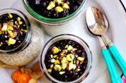  Coconut chia pudding with blueberry ginger compote