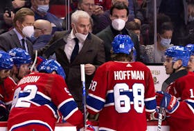 Montreal Canadiens head coach Dominique Ducharme speaks to the team during game against the Tampa Bay Lightning in Montreal, on Dec. 7, 2021.