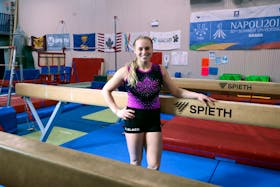 October 6, 2022--Olympic and Commonwealth Games athletes Ellie Black wamrs up at Alta Gymnastics Thursday. For Glenn MacDonald feature.
ERIC WYNNE/Chronicle Herald