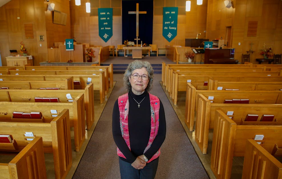 Scammers target N.S. church congregation with fake gift card pleas for hospital patients