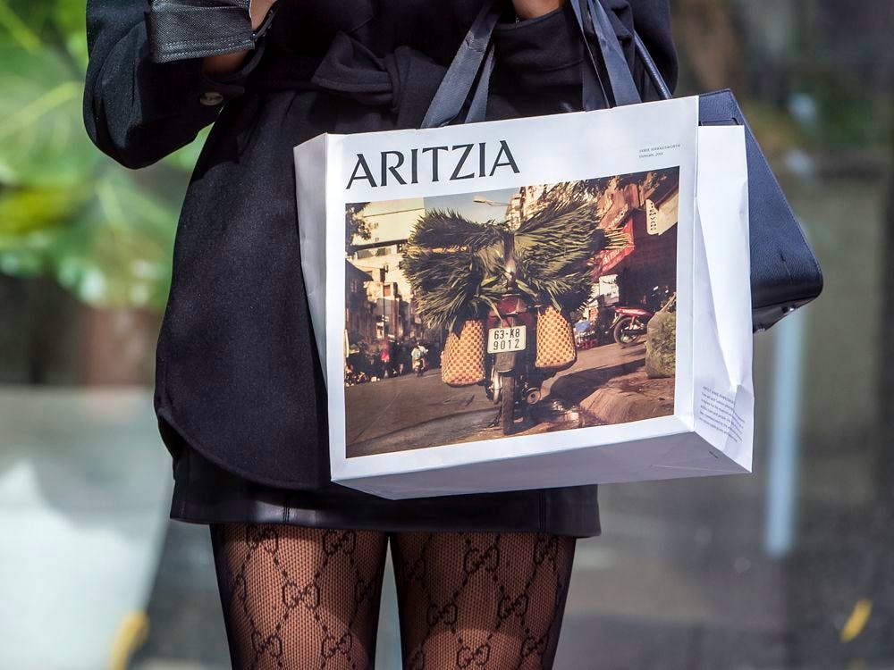 Instagram: The much-anticipated Aritzia Archive Sale kicked off Thursday  morning, promising 50-80% off previous collections. But not everything is  happy about it 😳🛍️ Earlier this week, we mentioned that the fashion chain