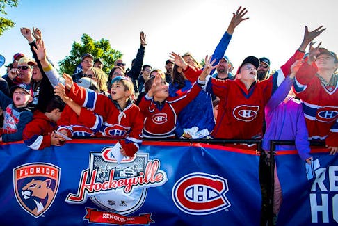 Fans in Renous, N.B., gather during the Kraft Hockeyville event in 2019.