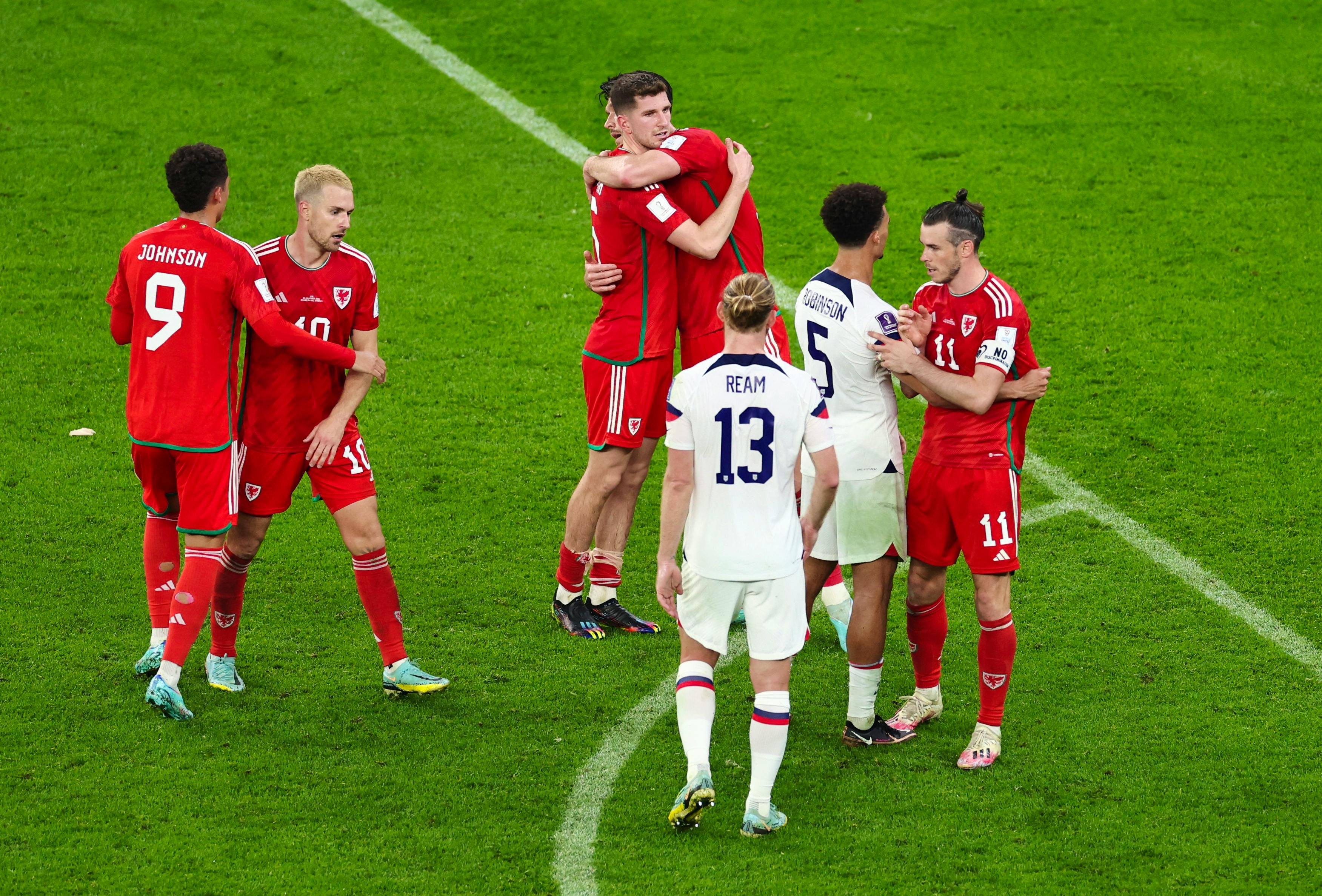 Gareth Bale helps Wales draw US 1-1