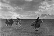  From Mary Graham’s A Stunning Backdrop: Alberta in the Movies, 1917-1960, published by Big Horn Books. Members of the Stoney Nakoda racing on their horses across Morley, circa 1910. Elliot Barnes, photographer. Elliot Barnes fonds, V48/lc/accn/3307/NA66–1581. Courtesy of the Archives and Library, Whyte Museum of the Canadian Rockies, Banff, Alberta.