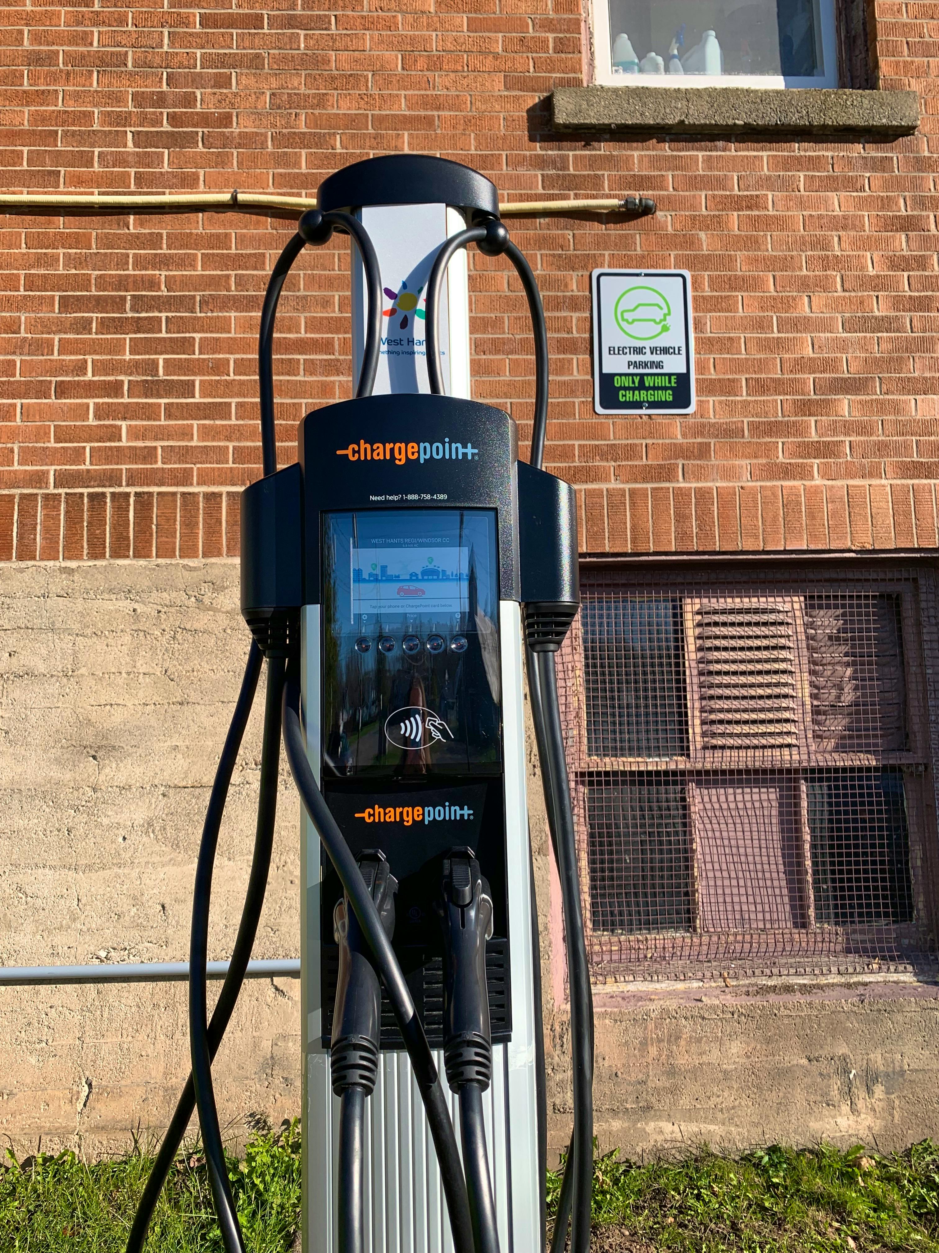 Coshocton installs EV charging stations