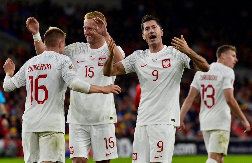 Piłka nożna – Wszystkie ręce na pokład, gdy Polska próbuje przywrócić umiejętności Lewandowskiemu