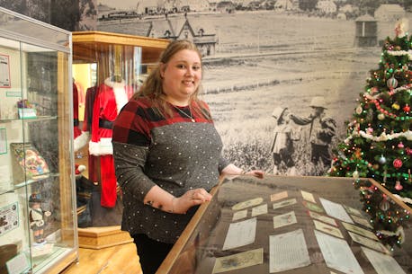 Exhibit of vintage Christmas items at the Colchester Historeum