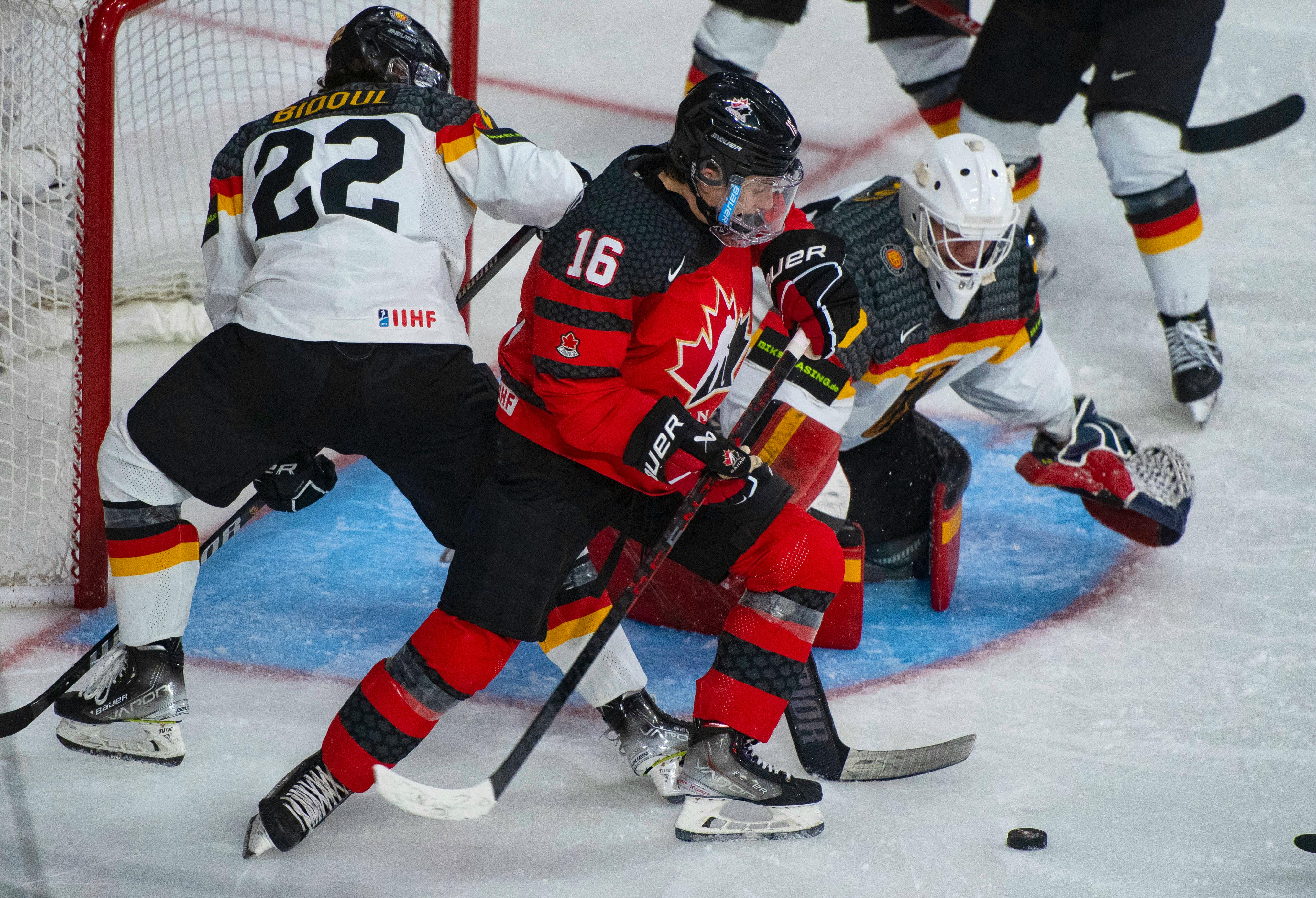 Connor Bedard's four assists lead Canada over Sweden on New Year's Eve at world  juniors