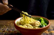  Traditional Wonton Noodle Soup (nito100/Getty Images)