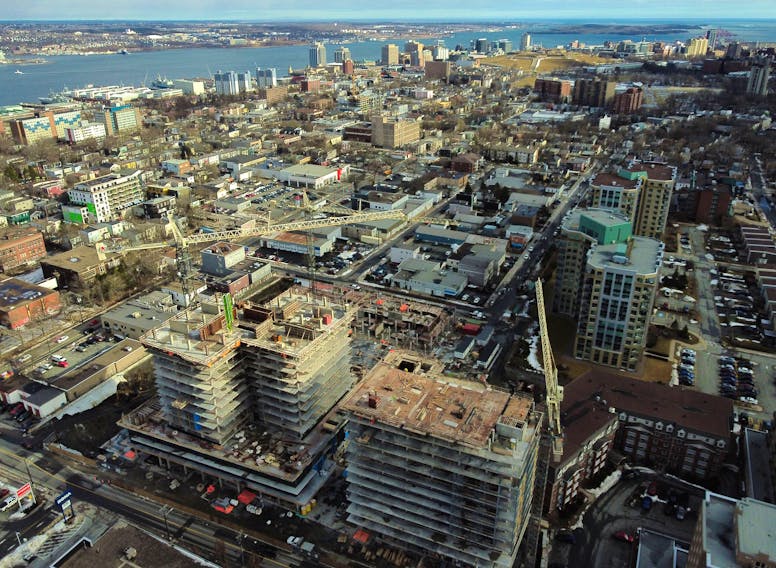 FOR TAPLIN STORY/FILE:
Cunstruction cranes are seen above developments in progress on Almon Street in Halifax Wednesday February 9, 2022. For Census story.

TIM KROCHAK PHOTO