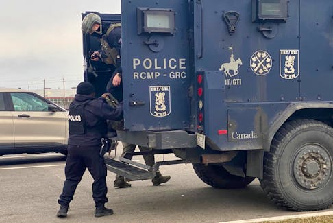 Members of the RCMP’s Emergency Response Team arrive back at the Yarmouth Rural Detachment on Sunday, March 20, after executing a search warrant in Pinkney’s Point, Yarmouth County. The RCMp said the search warrant was related to an investigation into a fatal house fire that occurred in the community on March 17. TINA COMEAU PHOTO