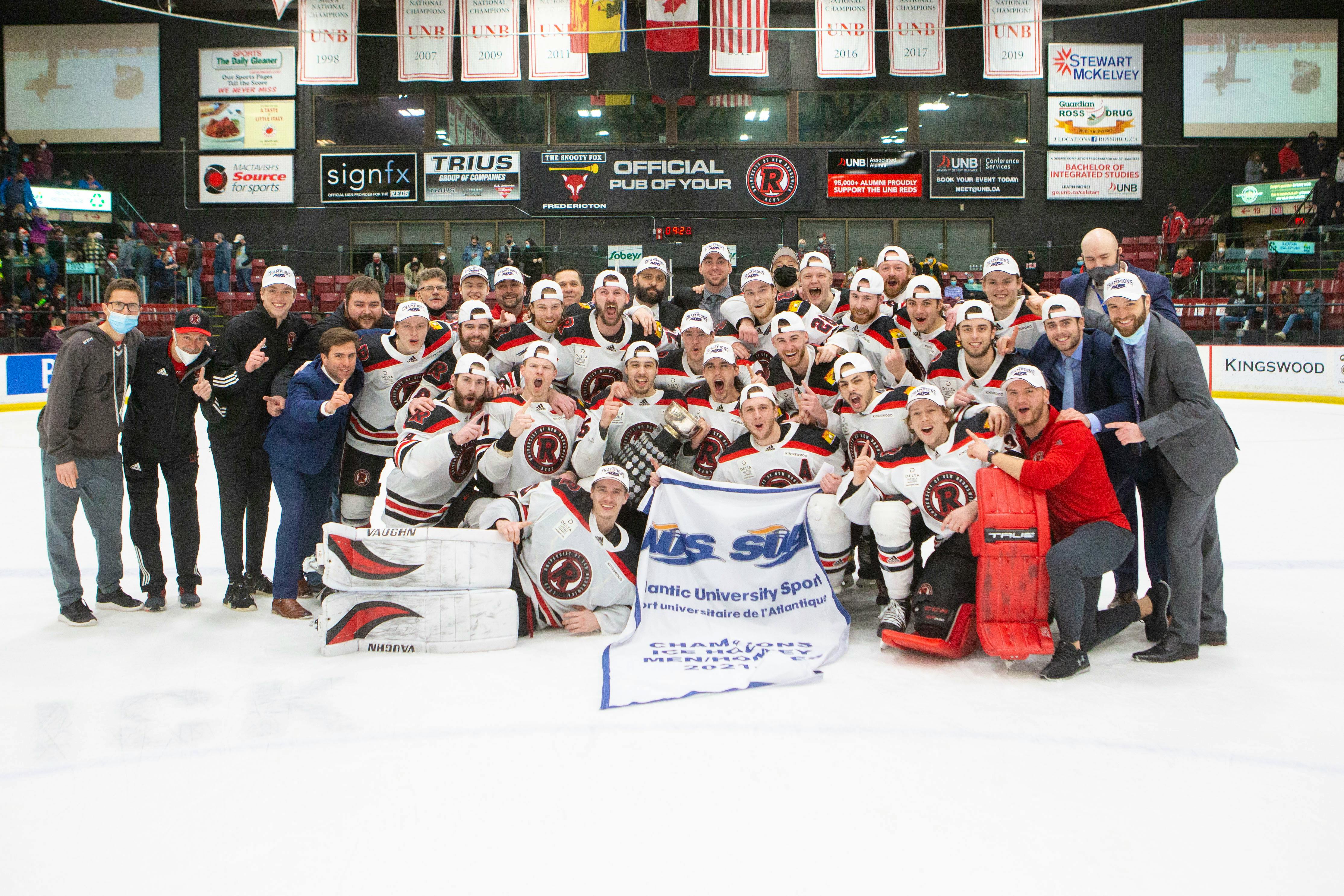 UNB men's hockey team posts 1st perfect 30-0 regular season in U Sports  history