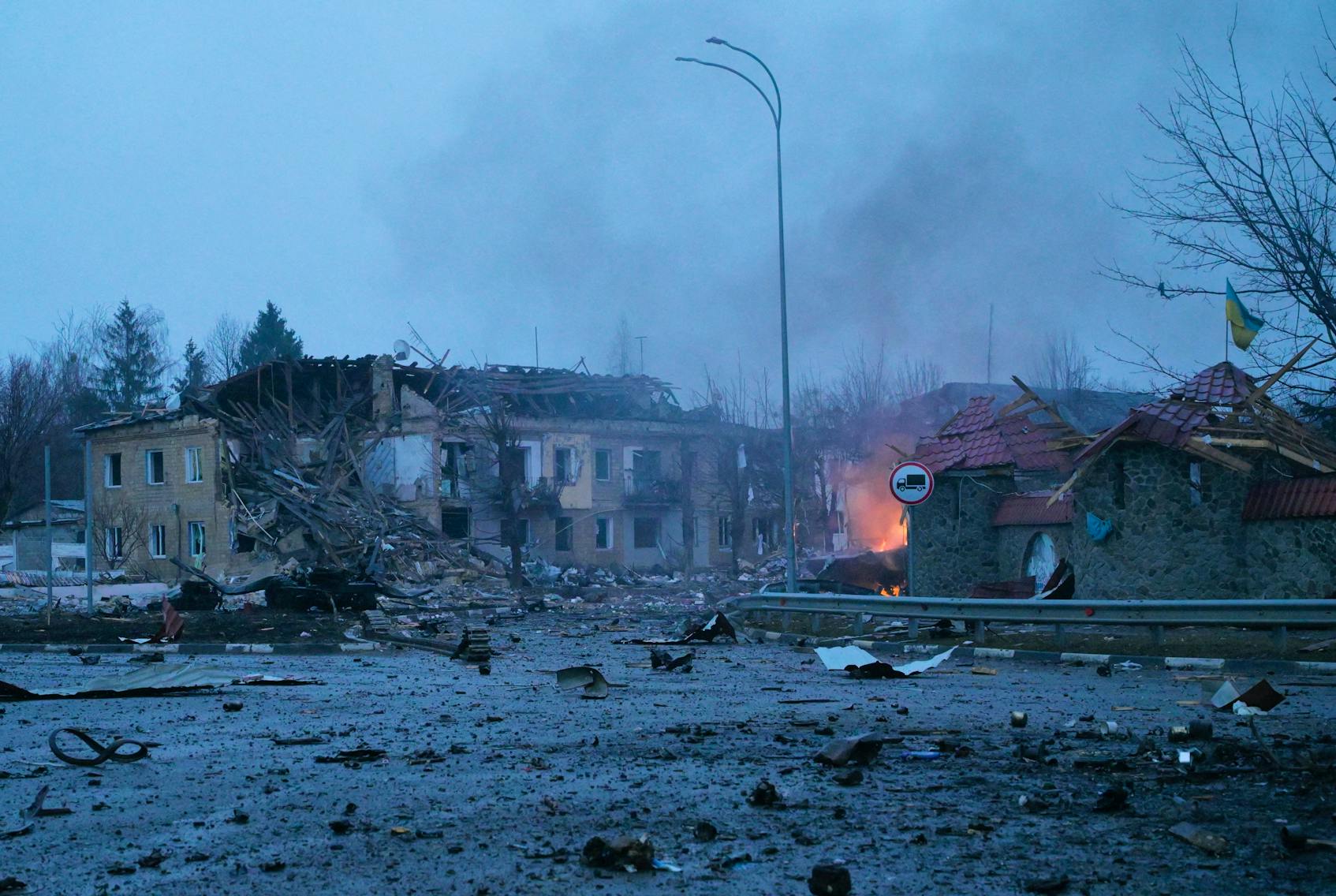 Разрушенный город. Разрушенные города Украины. Обстрел границы украины
