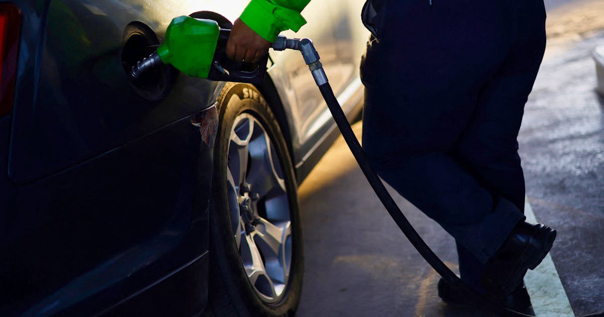 México suspende subsidio a gasolina en zona fronteriza con EE.UU.