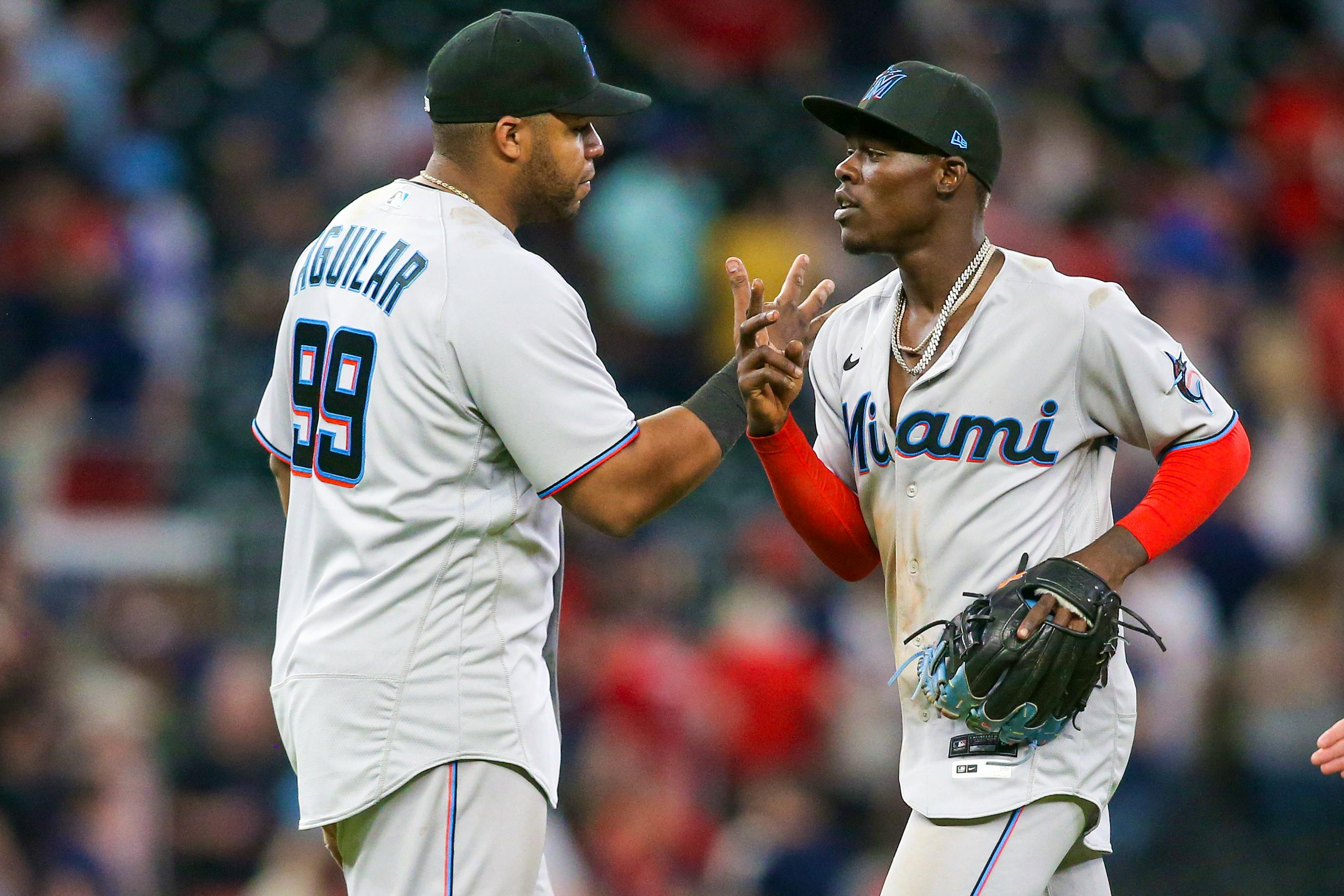 Jazz Chisholm Jr., Marlins bullpen beat Braves in seesaw game