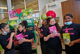 FOR PEDDLE STORY:
 The Tea Girls of Hope Blooms – London, Arionne, Akiyrah, Jasayah and Bianca, are seen after posing for photos after announcing the newest social enterprise of Hope Blooms, POSSIBLI-TEAS, at the Joe Howe Superstore in Halifax Friday Arpil 29, 2022. 

TIM KROCHAK PHOTO
