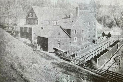 Glendyer Mill is shown. The area was commonly referred to as the Dyer’s Glen or Don the Dyer’s Glen, which was shortened to Glendyer. The area still is called Glendyer long after the mill closed.