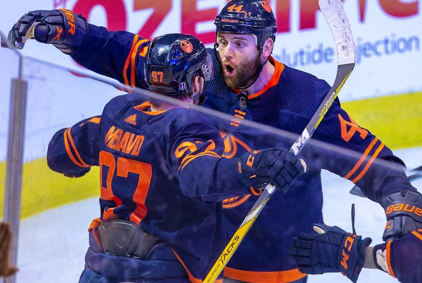  Edmonton Oilers Zack Kassian (44) celebrates his goal on Los Angeles Kings goaltender Jonathan Quick (32) during second period NHL playoff action on Tuesday, May 10, 2022 in Edmonton.
